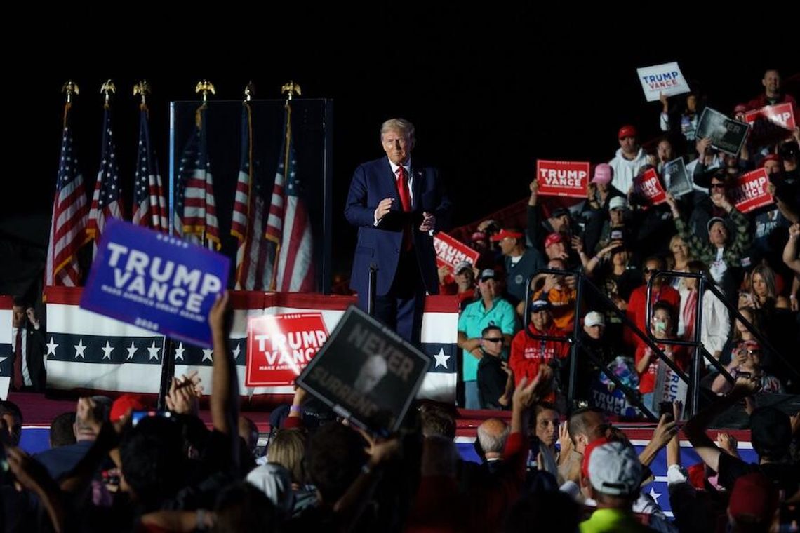 Trump powrócił do Butler, gdzie doszło do zamachu na jego życie (WIDEO)