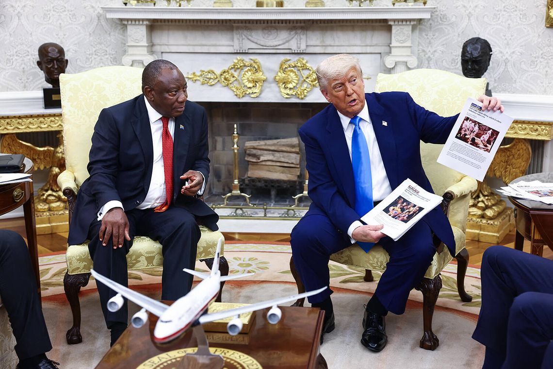 Trump w Białym Domu zaprezentował prezydentowi RPA filmy o "ludobójstwie białych"