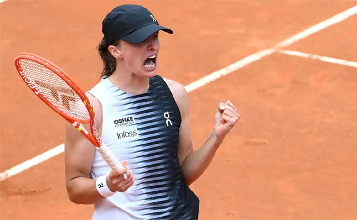 Turniej WTA Rzymie - Świątek pokonała Osakę i zagra w ćwierćfinale