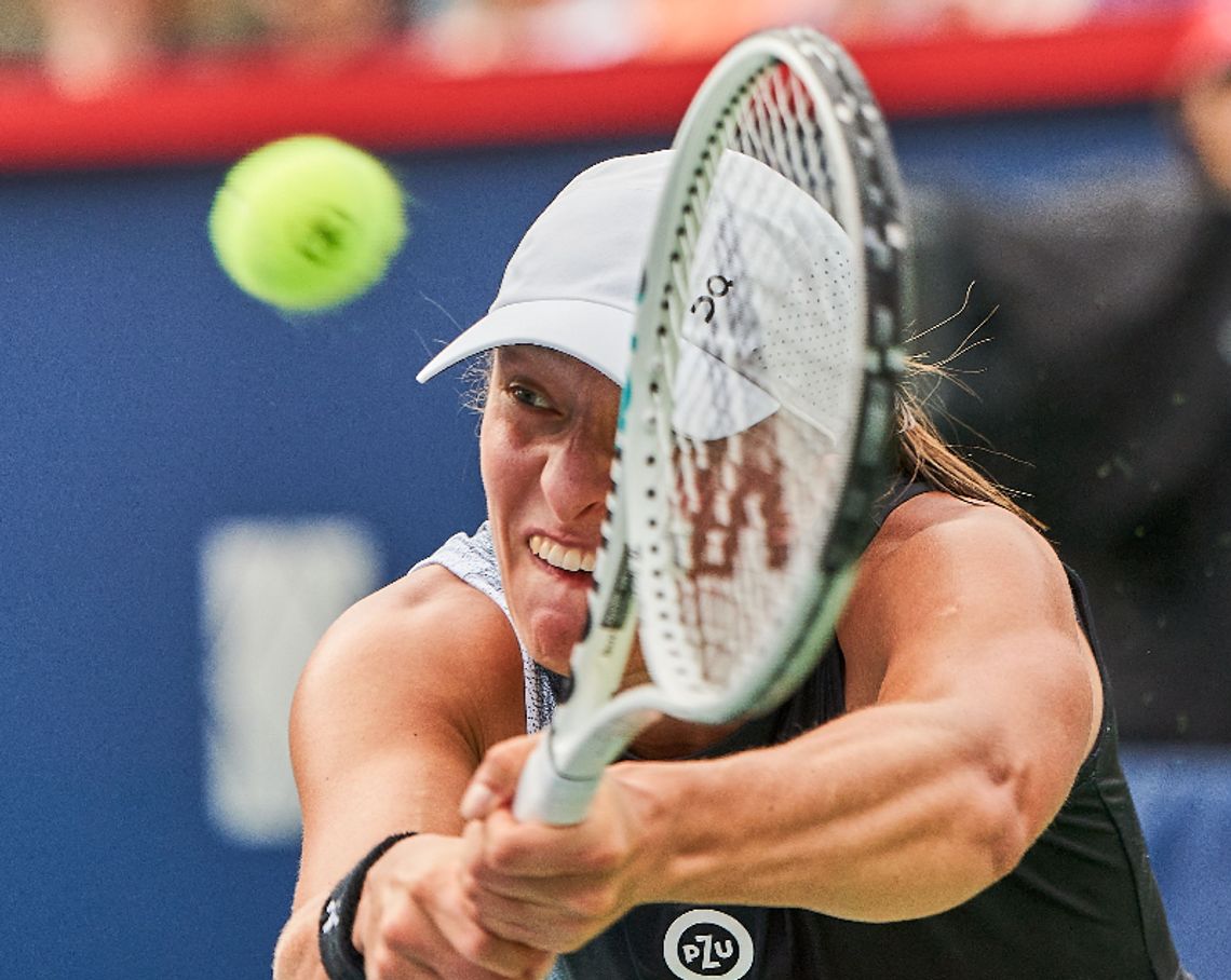 Turniej WTA w Cincinnati - Świątek pokonała Chinkę Qinwen Zheng w 1/8 finału