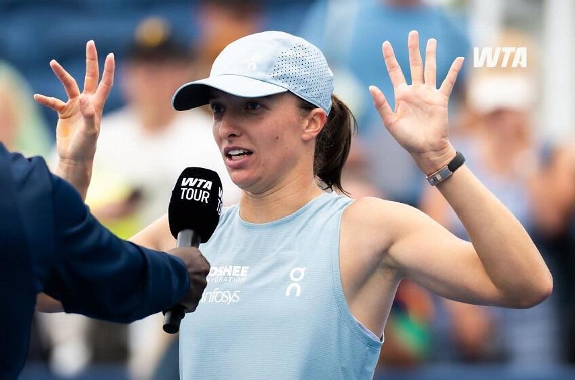 Turniej WTA w Cincinnati - Świątek w półfinale po kreczu Rybakiny Turniej WTA w Cincinnati - Świątek w półfinale po kreczu Rybakiny
