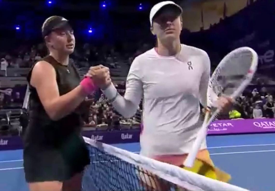 Turniej WTA w Dausze - Świątek odpadła w półfinale po porażce z Ostapenko