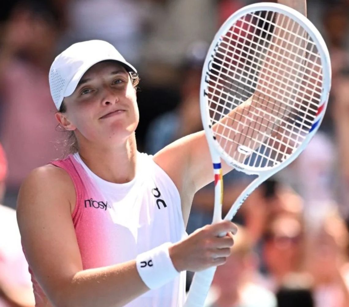 Turniej WTA w Dubaju - awans Świątek do trzeciej rundy