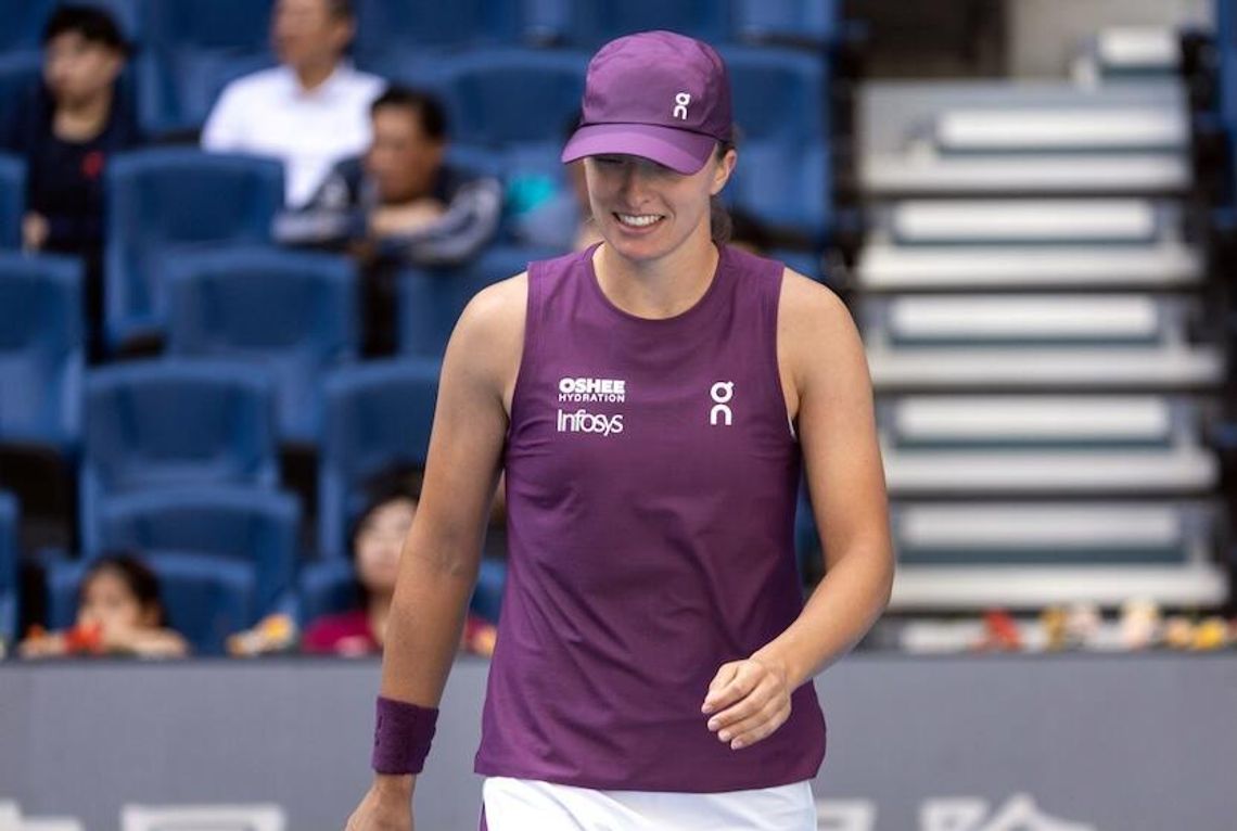 Turniej WTA w Wuhan — Świątek wygrała z Fręch w drugiej rundzie Turniej WTA w Wuhan — Świątek wygrała z Fręch w drugiej rundzie