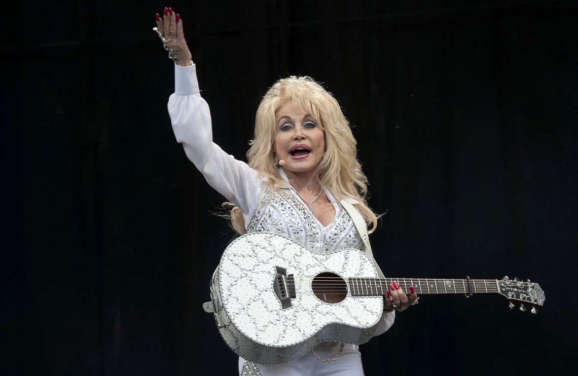 Twórczość Dolly Parton, pozostaje trwałym elementem amerykańskiej kultury Twórczość Dolly Parton, pozostaje trwałym elementem amerykańskiej kultury