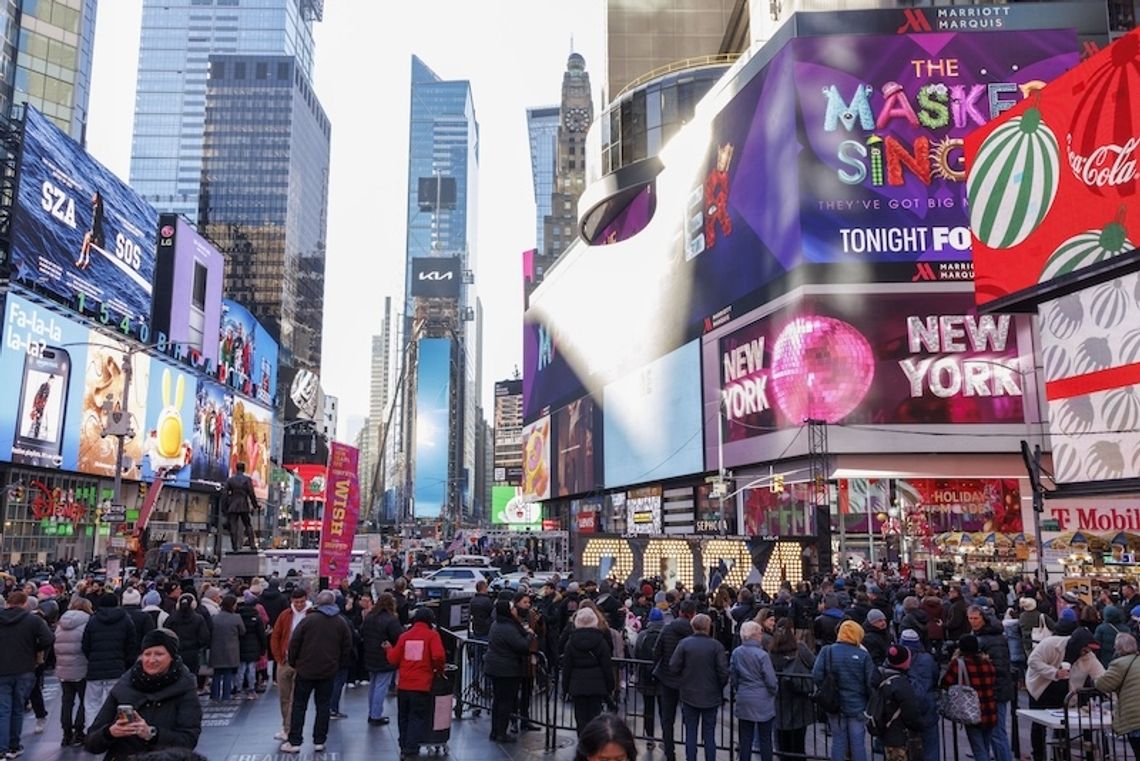 Tysiące policjantów i jednostki antyterrorystyczne będą chronić na Times Square uczestników powitania Nowego Roku