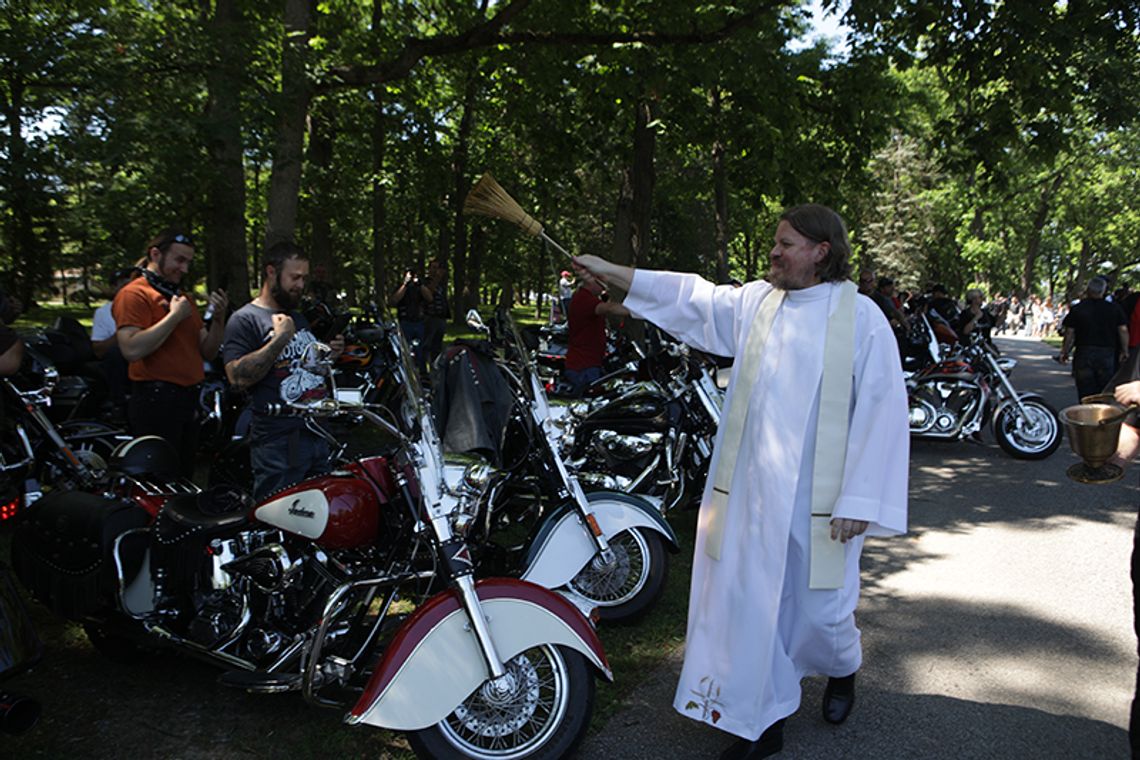 Udało się! 500 polonijnych motocyklistów otworzyło sezon w  Sanktuarium Matki Bożej Częstochowskiej