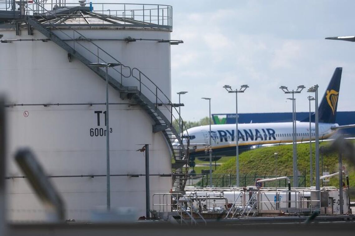 UE: Europa ma zapasy paliwa lotniczego na mniej więcej sześć tygodni