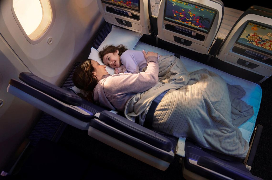 United Airlines zapowiada „Relax Row” – nową opcję na długie podróże (WIDEO) United Airlines zapowiada „Relax Row” – nową opcję na długie podróże (WIDEO)