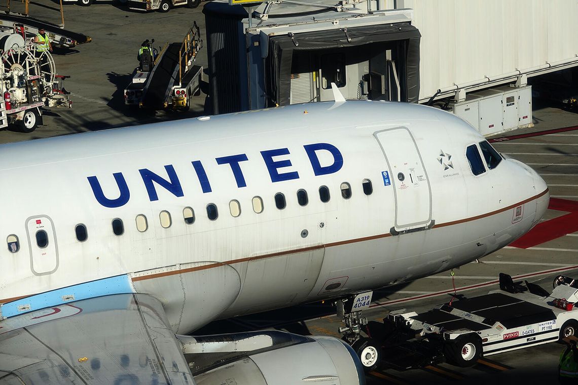 United Airlines zmienia limity czasowe odprawy pasażerów