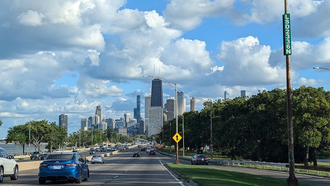 Upał i dym z pożarów lasów pogarsza jakość powietrza w Chicago Upał i dym z pożarów lasów pogarsza jakość powietrza w Chicago