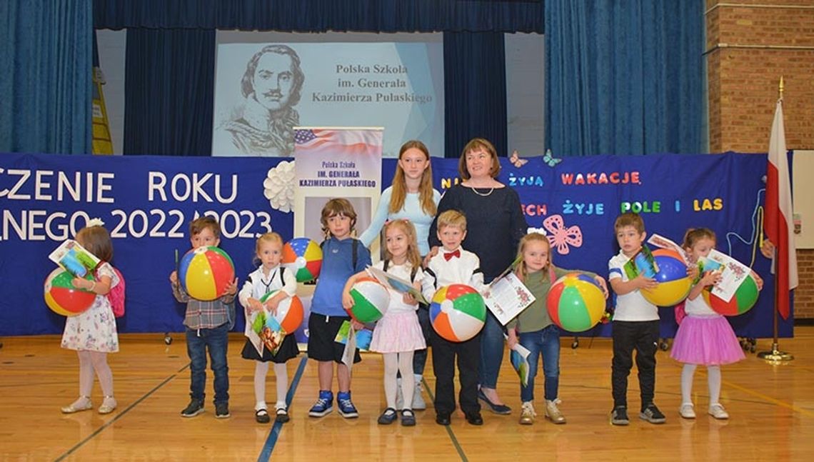 Uroczyste zakończenie roku szkolnego w Polskiej Szkole im. gen. Kazimierza Pułaskiego w Harwood Heights