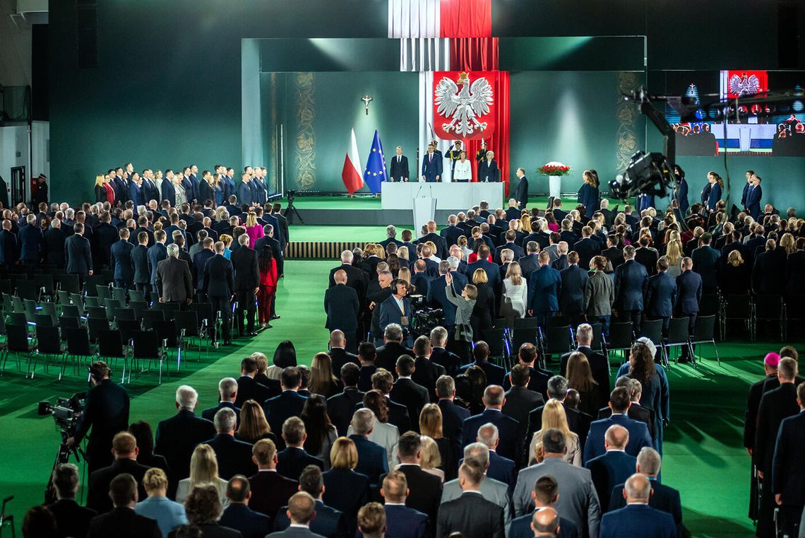 Uroczystym zgromadzeniem posłów i senatorów uczczono 1000-lecie koronacji pierwszego króla Polski (WIDEO)