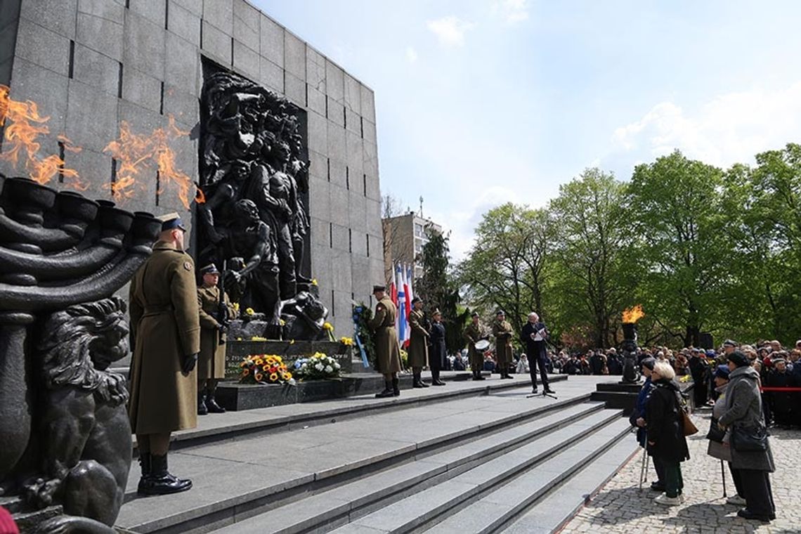 W 81. rocznicę powstania w warszawskim getcie zawyły syreny