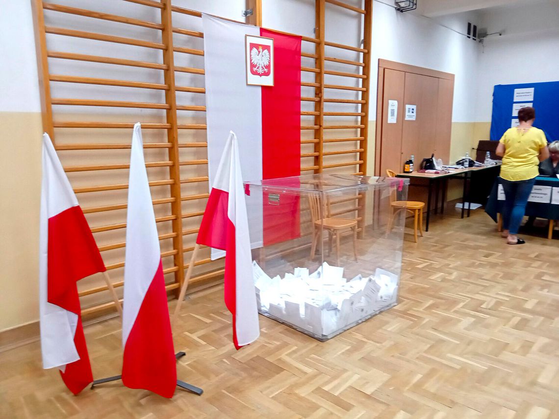 W jednej z komisji zamieniono głosy oddane na Nawrockiego i Trzaskowskiego