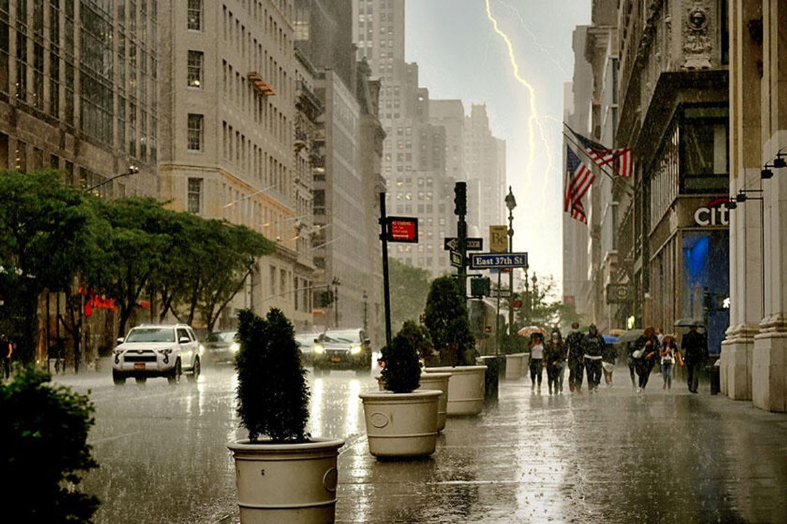 W Nowym Jorku i New Jersey ogłoszono stan alarmowy z powodu silnej burzy