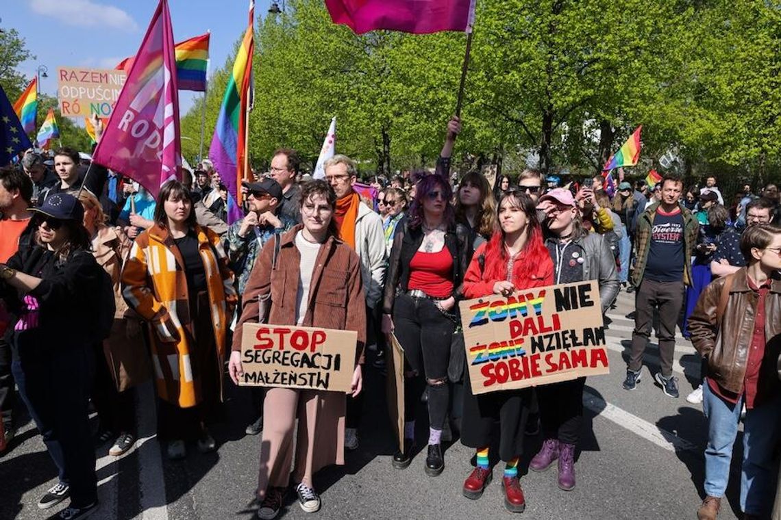 W Warszawie protest w sprawie wykonania wyroków TSUE i NSA ws. małżeństw jednopłciowych
