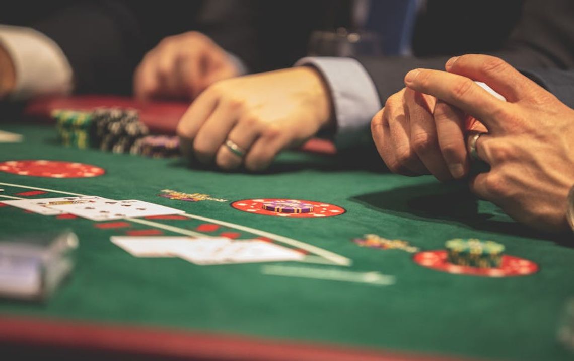 Wewnętrzne rundy bonusowe w slotach z oferty zaufanych stron, takich jak Spin Bara casino