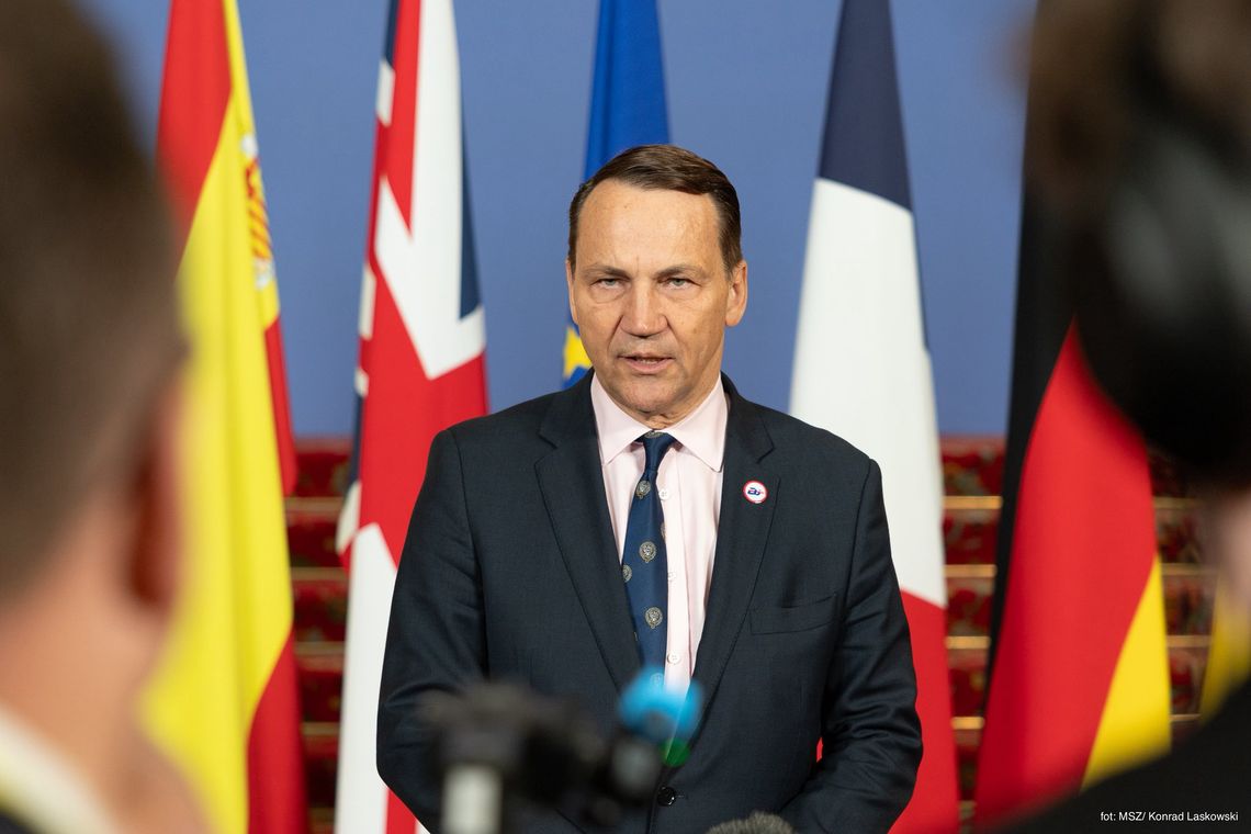 (WIDEO) Sikorski: rusza kampania informacyjna skierowana do nielegalnych migrantów