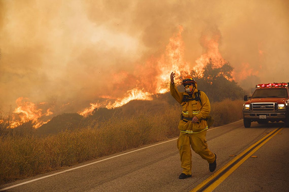 Wielkie pożary lasów w pobliżu Los Angeles (ZDJĘCIA)