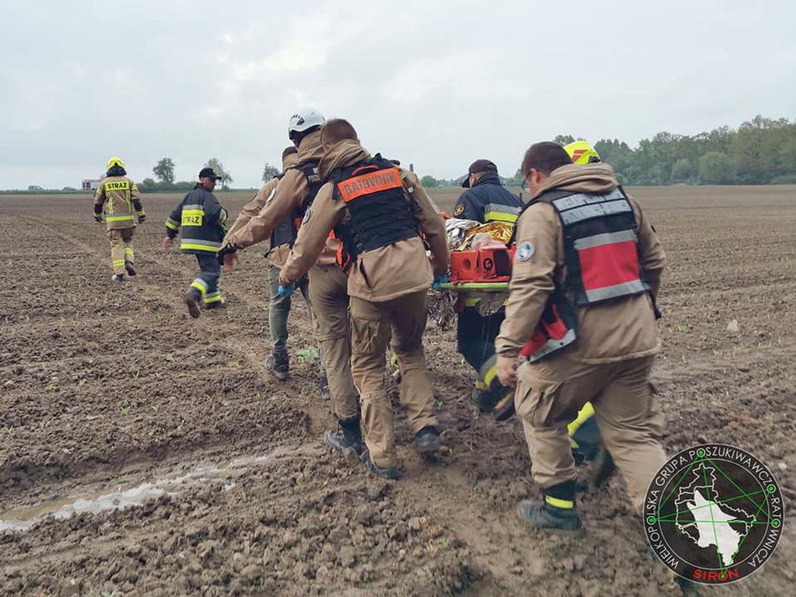 Wielkopolskie. Zaginiony 70-latek spędził poza domem kilkadziesiąt godzin; zdaniem policji życie uratował mu jego kundelek