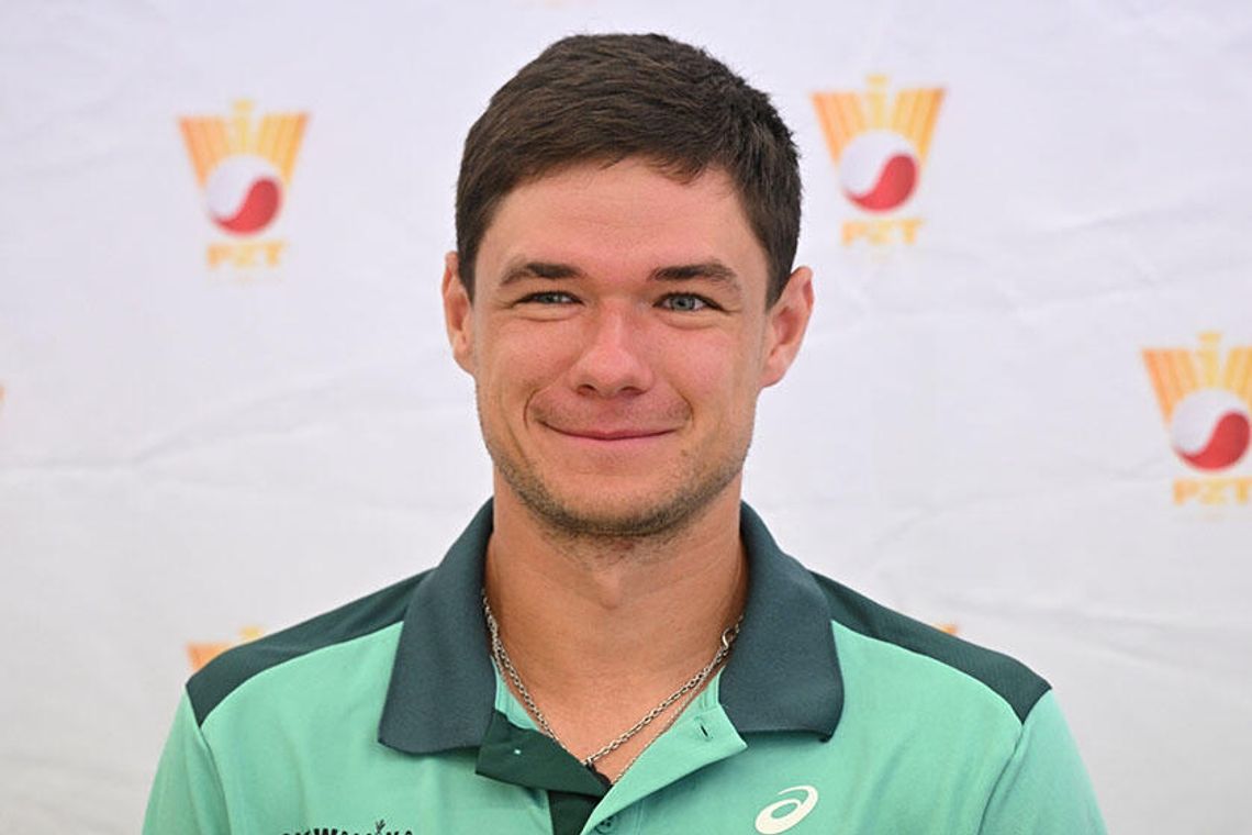 Wimbledon - awans Majchrzaka do drugiej rundy