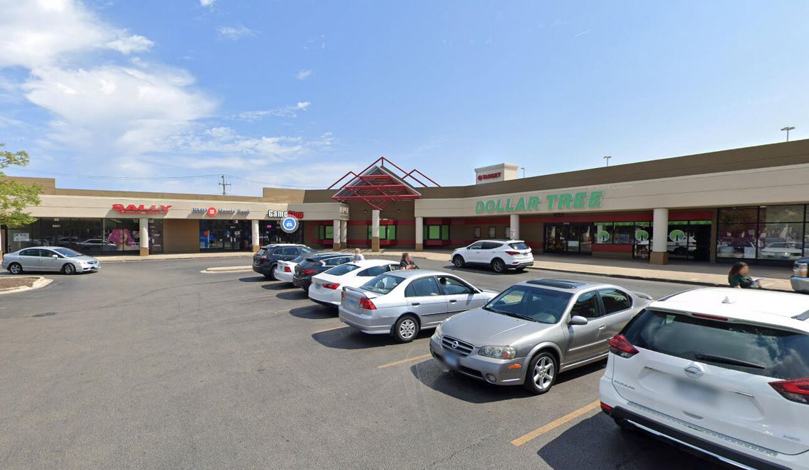 Włamanie, strzały, pościg i wypadek na północy Chicago Włamanie, strzały, pościg i wypadek na północy Chicago