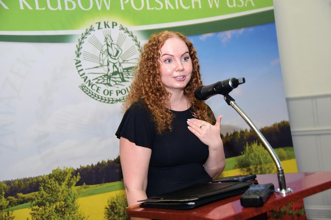 Wolontariuszki z Heritage Leaders pomagają polonijnym studentom Wolontariuszki z Heritage Leaders pomagają polonijnym studentom