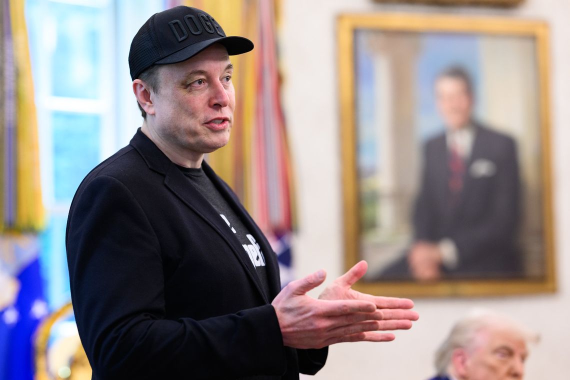 „WSJ”: Musk po cichu wstrzymuje plany stworzenia partii, zabiega o dobre relacje z Vance'em