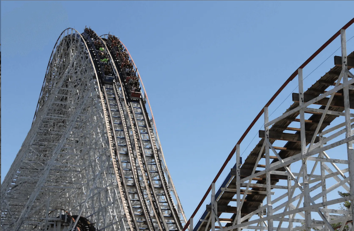 Wyścigi na American Eagle wracają do Six Flags po 10-letniej przerwie American Eagle