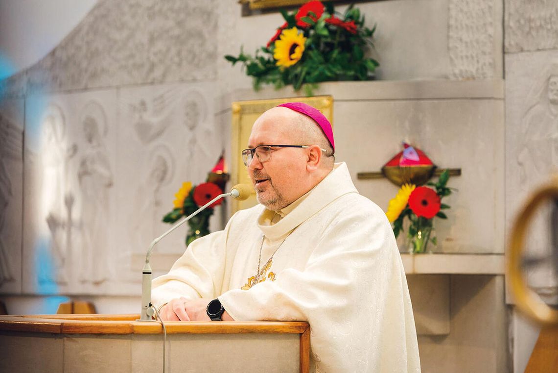 „Z Australii do Merrillville: chcę iść tą drogą z Maryją” – biskup Karol Kulczycki o pielgrzymowaniu i wierze