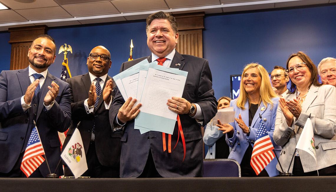 Z liceum prosto na uniwersytet stanowy w Illinois – bez aplikacji