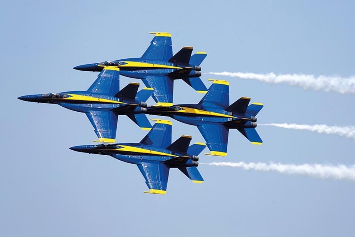 Zamiast Air and Water Show – przelot Blue Angels nad Chicago