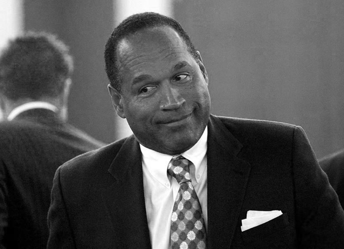 Zmarł gwiazdor amerykańskiego futbolu O.J. Simpson, bohater słynnej ucieczki przed policją