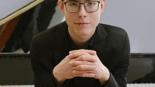 Polski pianista Filip Kauch wystąpi w Elgin