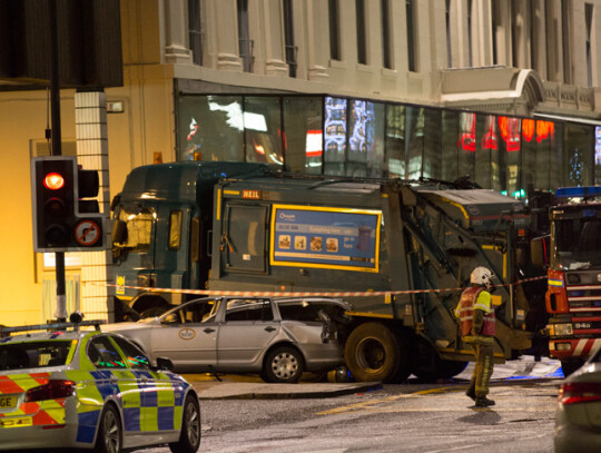 Several killed as bin truck skittles Christmas shoppers in Glasgow