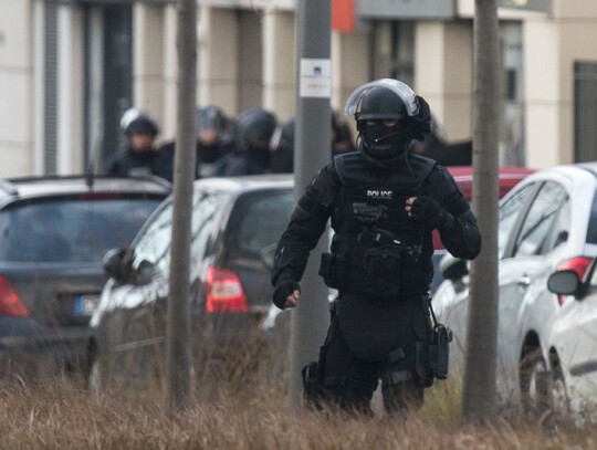 Hostage situation in Colombes