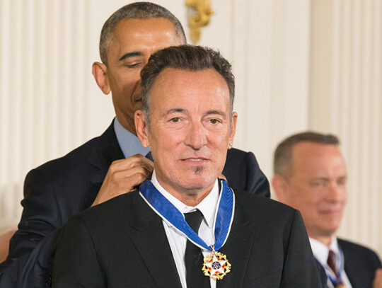 US President Barack Obama awards the Presidential Medal of Freedom