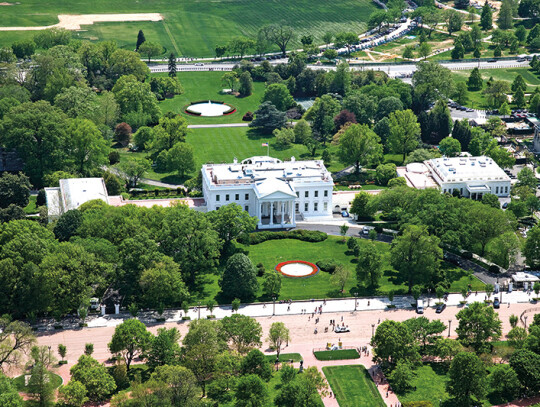 Aerial_view_of_the_White_House