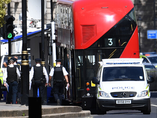 Car crashed into security barriers outside Houses of Parliament in London, United Kingdom - 14 Aug 2018