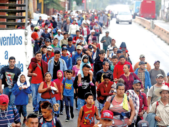 Caravan of Honduran migrants continues crossing Guatemala, Chiquimula - 17 Oct 2018