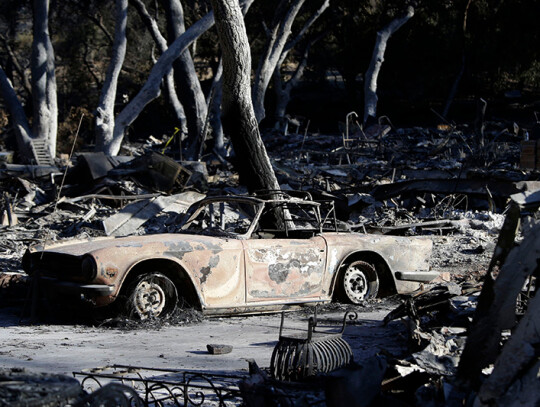 Woosley Fire rages in Southern California, Westlake Village, USA - 12 Nov 2018