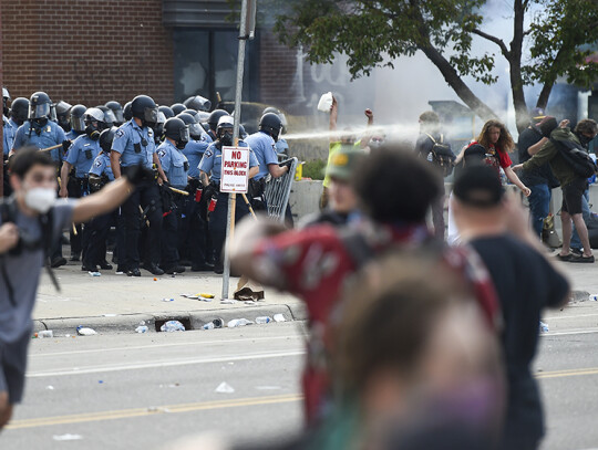 Police abuse protest in wake of George Floyd death in Minneapolis, USA - 27 May 2020