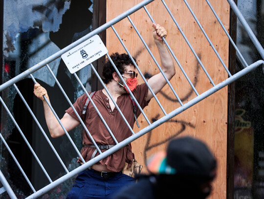 Police abuse protest in wake of George Floyd death in Minneapolis, USA - 27 May 2020