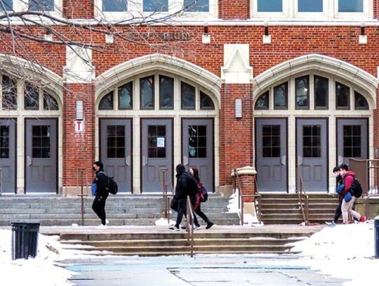 Chicago students return to classrooms, USA - 12 Jan 2022