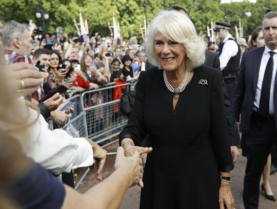 Charles III arrives to Buckingham Palace as king for the first time after Queen Elizabeth's 