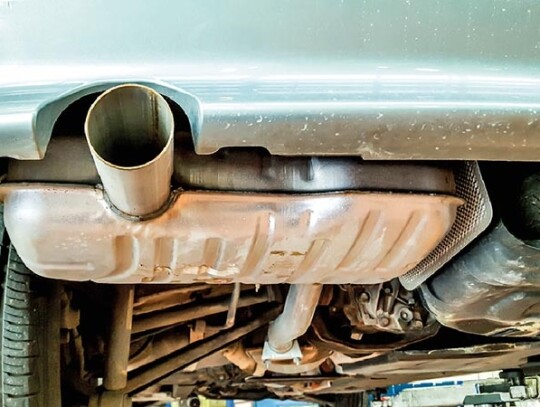 Exhaust of the car with catalyst