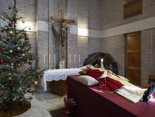 The corpse of Pope Emeritus Benedic
