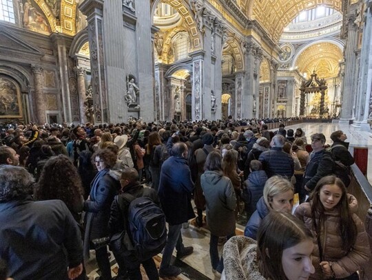 Pope Emeritus Benedict XVI's body lies in state in St. P