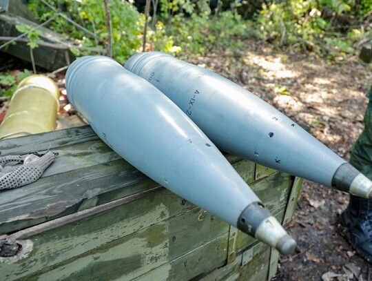 Self-proclaimed Donetsk People's Republic artillery on the frontline in Avdiivka, Donetsk region, Ukraine - 02 Jun 2022